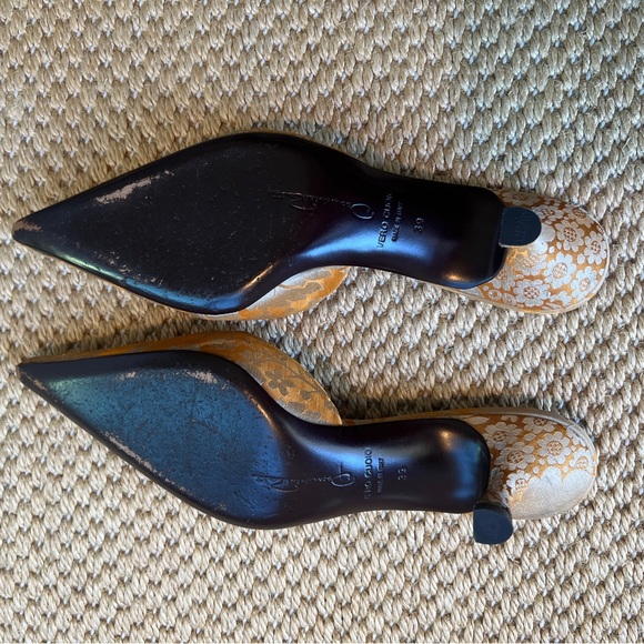 Oscar De La Renta Brocade Kitten Heel Mules Vintage Gold Floral Pointed 39/9 - Picture 4 of 9